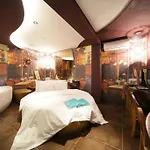 Hotel 2 Heaven Jongno
